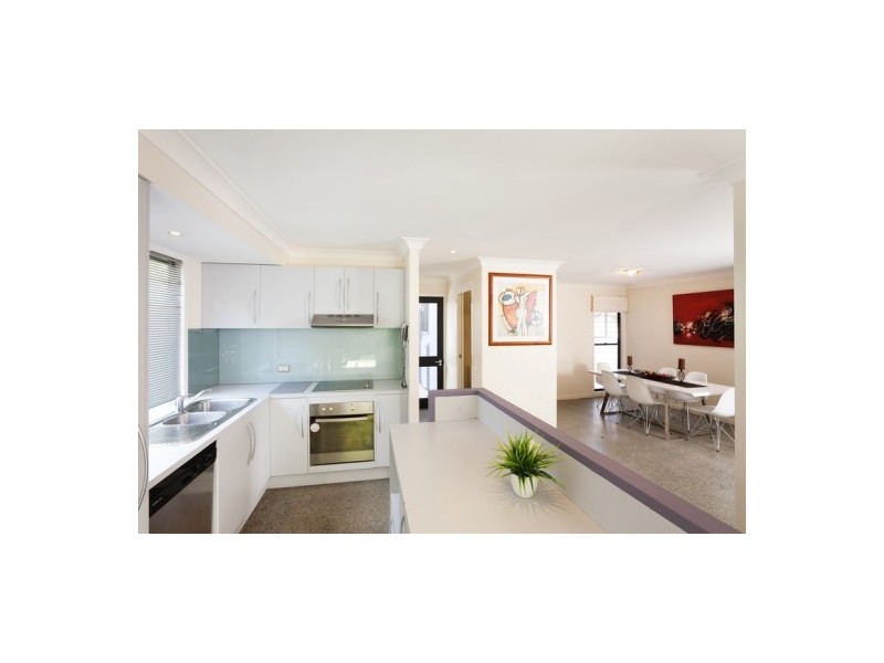 103 Russell Tce, Indooroopilly QLD 4068