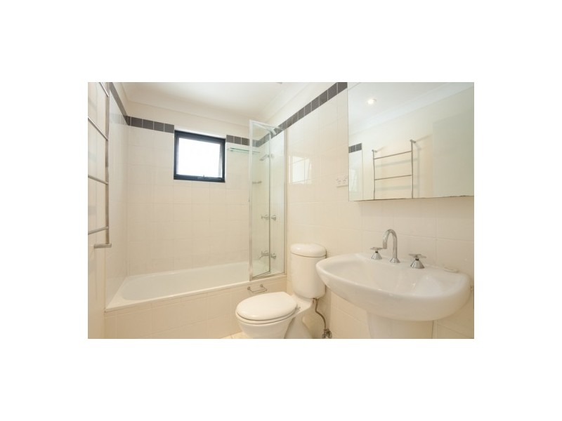 103 Russell Tce, Indooroopilly QLD 4068