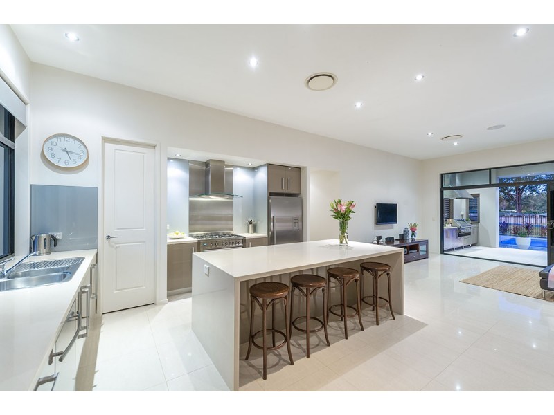 280 Sugars Road, Anstead QLD 4070