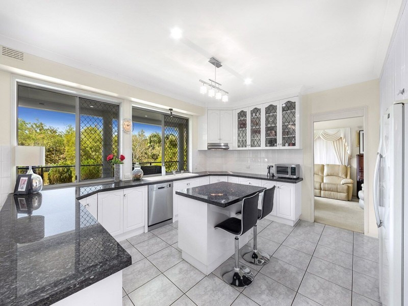 7 Wendouree Cresscent, Westlake QLD 4074