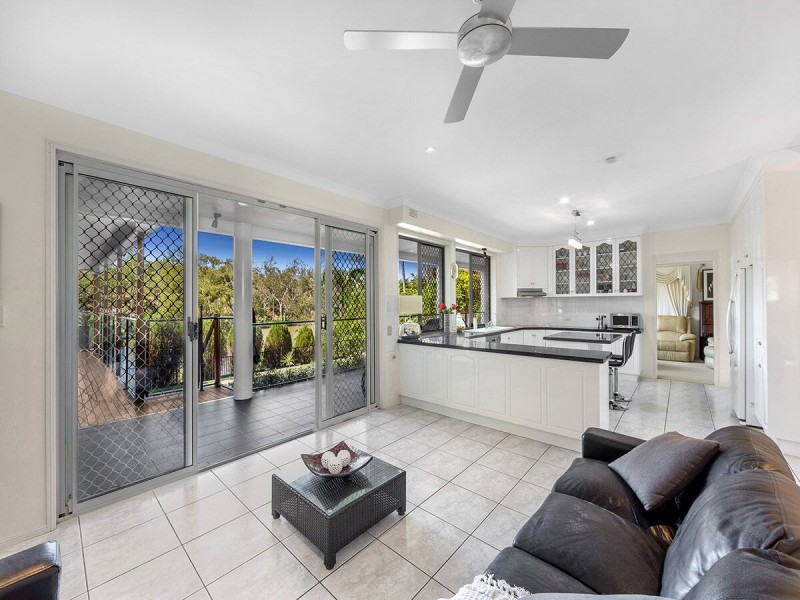 7 Wendouree Cresscent, Westlake QLD 4074