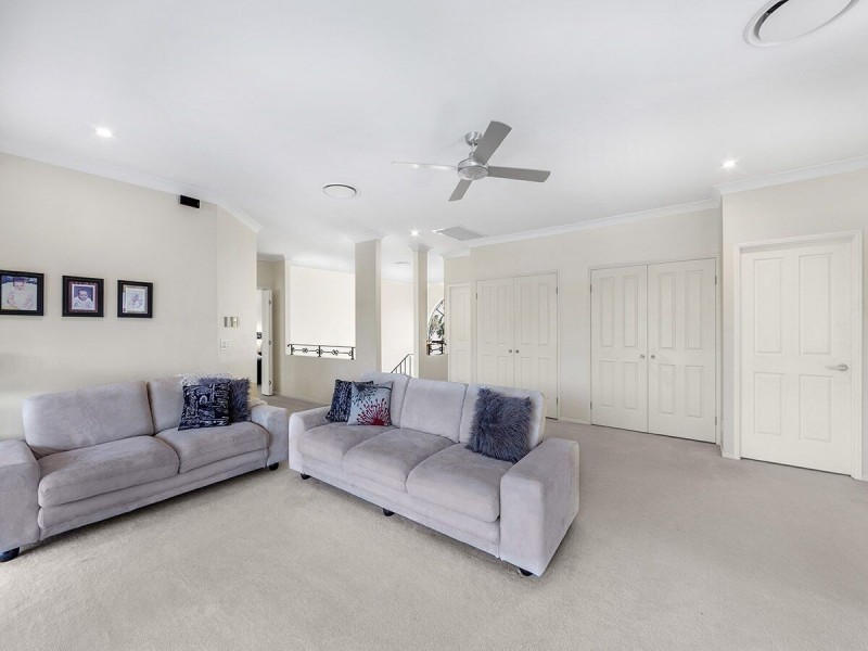 7 Wendouree Cresscent, Westlake QLD 4074