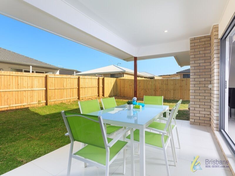5 Robert Jones St, Redbank Plains QLD 4301