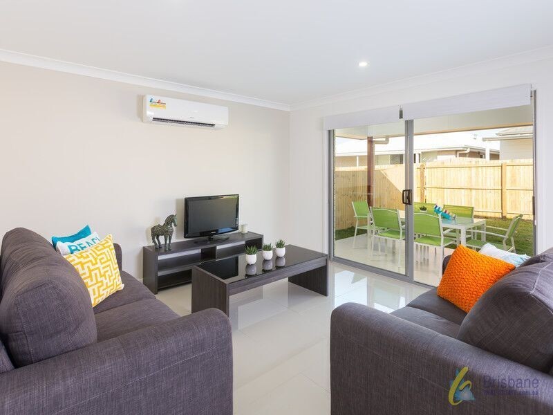 5 Robert Jones St, Redbank Plains QLD 4301