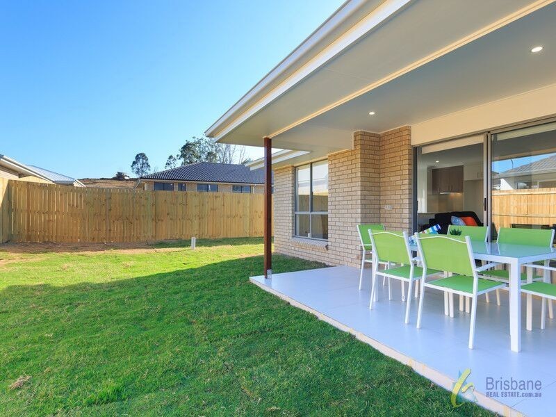 5 Robert Jones St, Redbank Plains QLD 4301