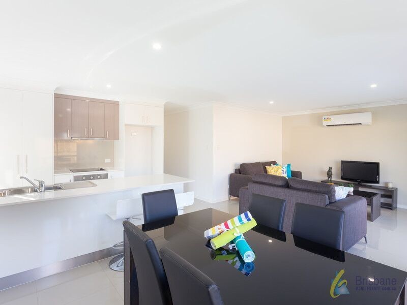 5 Robert Jones St, Redbank Plains QLD 4301