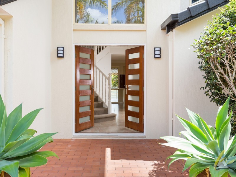 11 Campbell Crescent, Bellbowrie QLD 4070