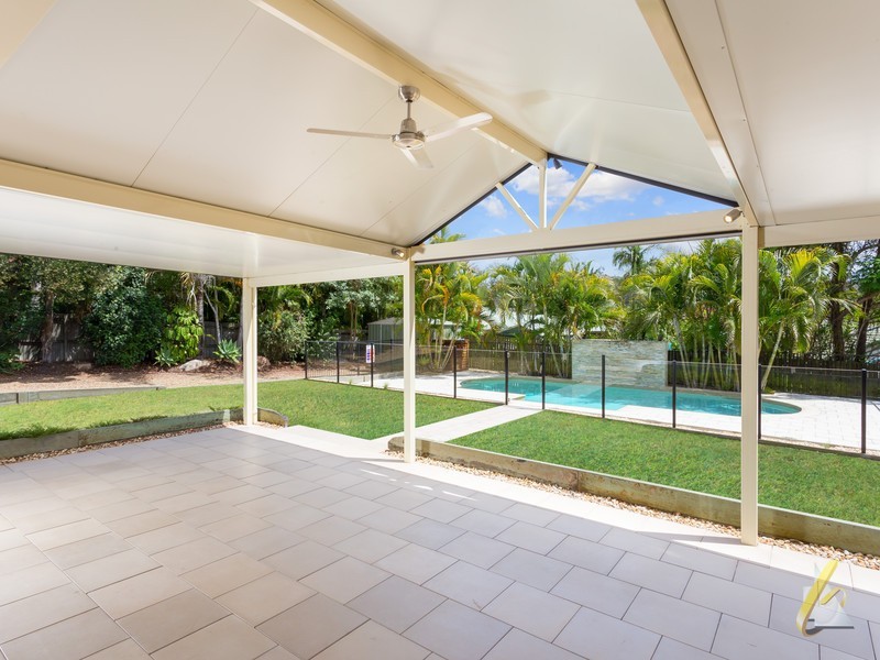 11 Campbell Crescent, Bellbowrie QLD 4070