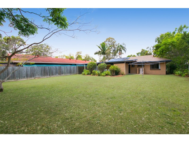 3 Ardell St, Kenmore QLD 4069