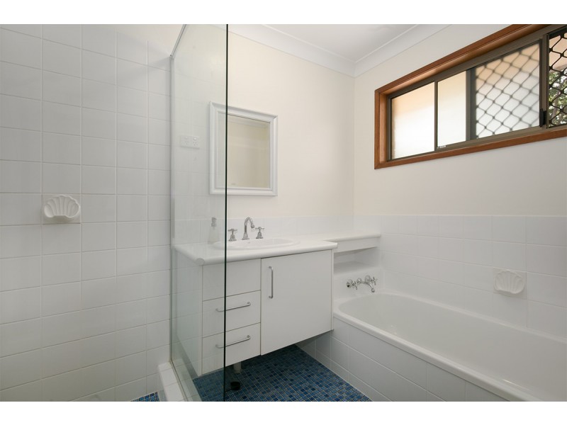 3 Ardell St, Kenmore QLD 4069
