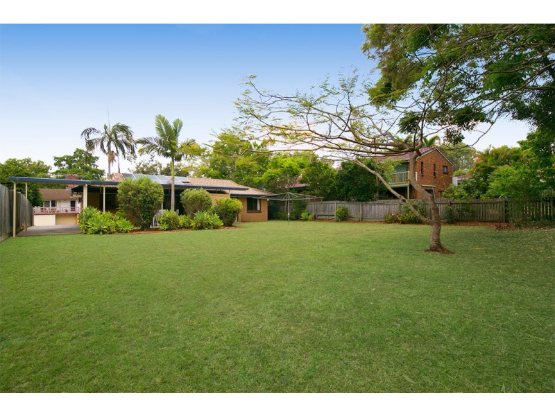 3 Ardell St, Kenmore QLD 4069