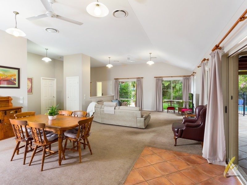 82 Boyd Terrace, Brookfield QLD 4069