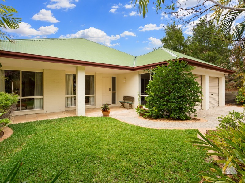 82 Boyd Terrace, Brookfield QLD 4069