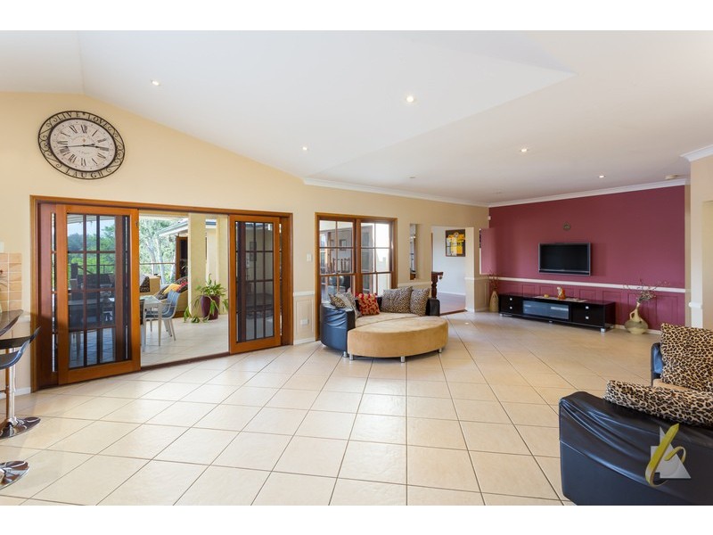 110 Lather Road, Bellbowrie QLD 4070