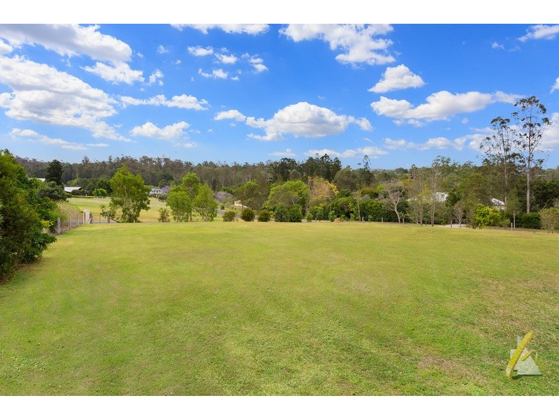 60 Summerland Pl, Pullenvale QLD 4069