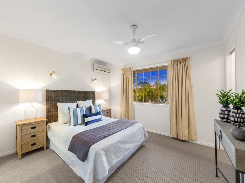 12 Baikal Place, Westlake QLD 4074