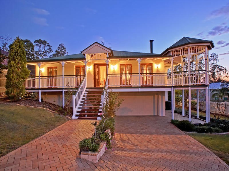 72 Mirbelia Street, Kenmore QLD 4069