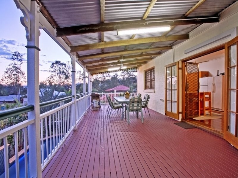 72 Mirbelia Street, Kenmore QLD 4069