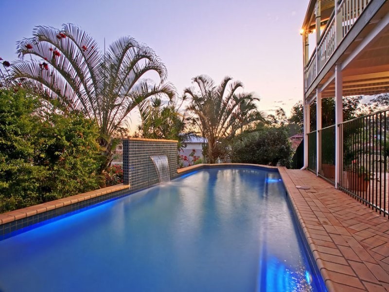 72 Mirbelia Street, Kenmore QLD 4069