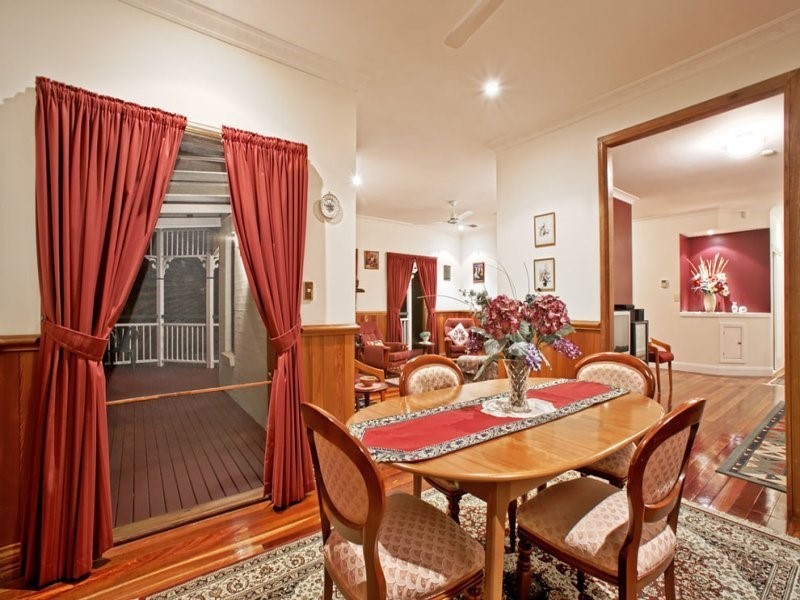 72 Mirbelia Street, Kenmore QLD 4069