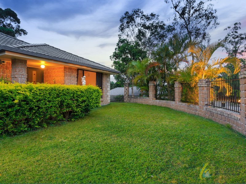 33 Ascot Av, Forest Lake QLD 4078