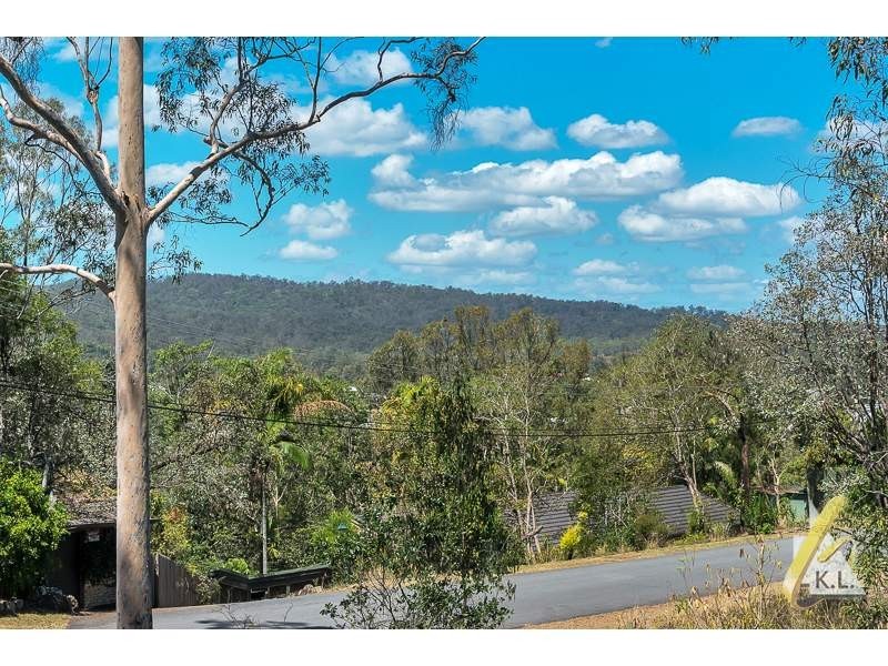 60 Billagall Drive, Karana Downs QLD 4306