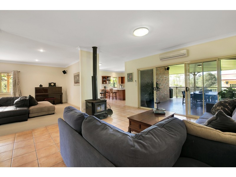 65 Lyndale Rd, Pullenvale QLD 4069