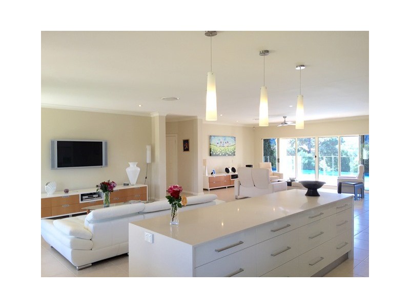 135 Woodward Place, Pullenvale QLD 4069