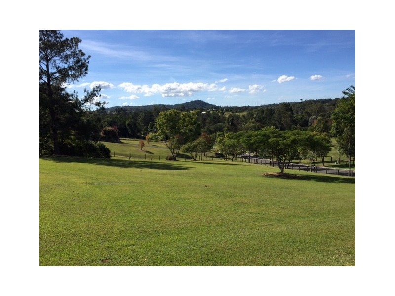 135 Woodward Place, Pullenvale QLD 4069