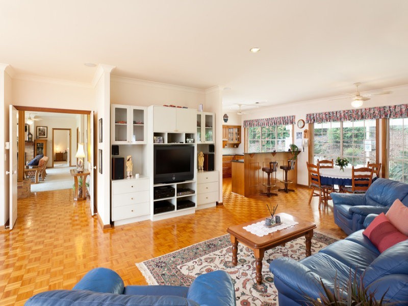 17 Dahmac Place, Pullenvale QLD 4069