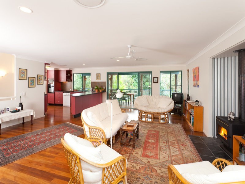 747 Mount Crosby Road, Karana Downs QLD 4306