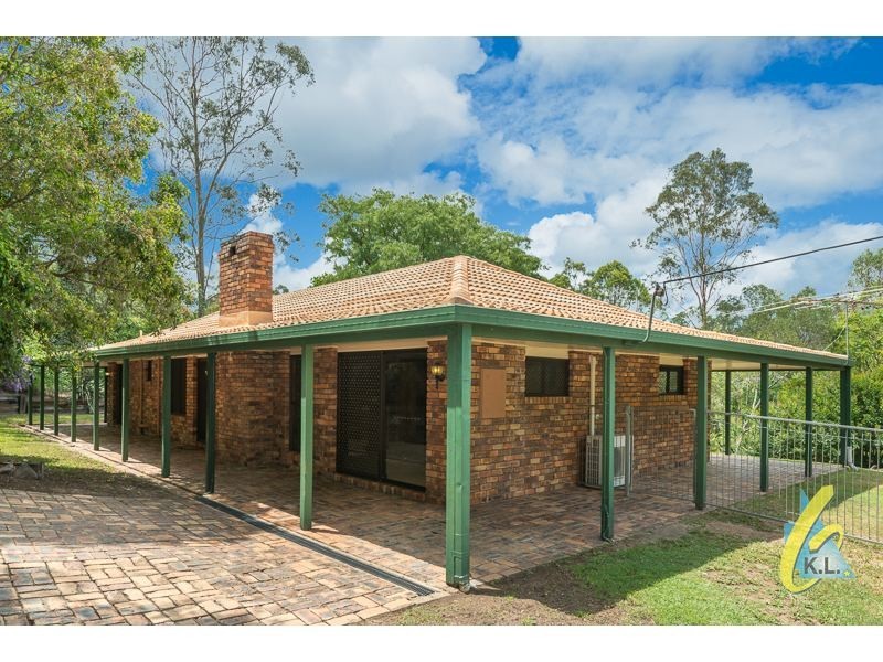 1040 Mt Crosby Rd, Mount Crosby QLD 4306