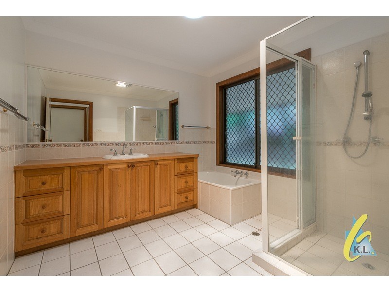 1040 Mt Crosby Rd, Mount Crosby QLD 4306