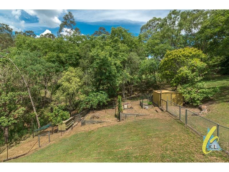 1040 Mt Crosby Rd, Mount Crosby QLD 4306