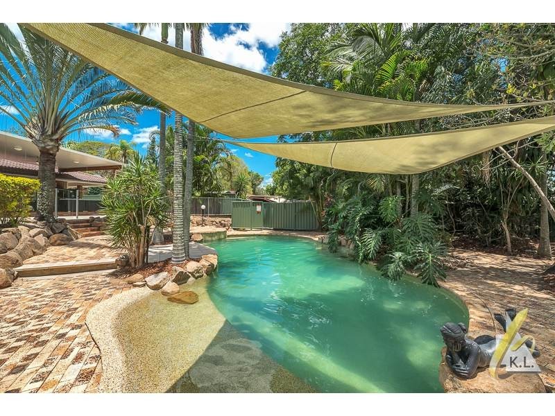 17 Karri Avenue, Karana Downs QLD 4306