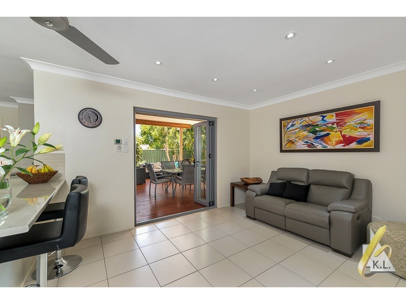 17 Karri Avenue, Karana Downs QLD 4306