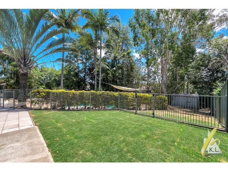 17 Karri Avenue, Karana Downs QLD 4306
