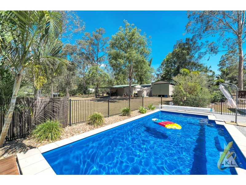 3 Cronin Court, Chuwar QLD 4306