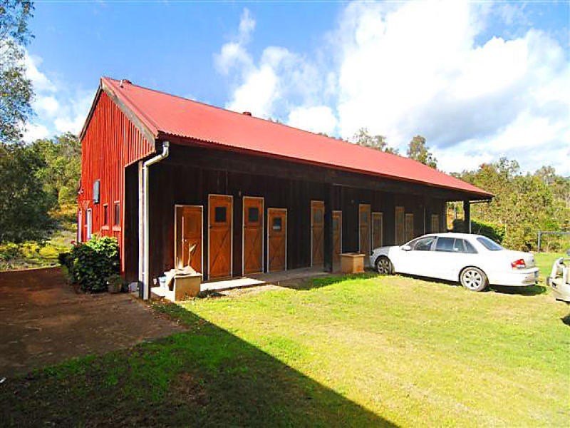 100 Waverley Road, Lake Manchester QLD 4306