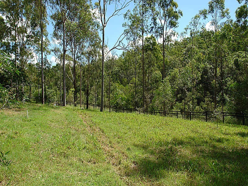 40 Wilmott Street, Mount Crosby QLD 4306