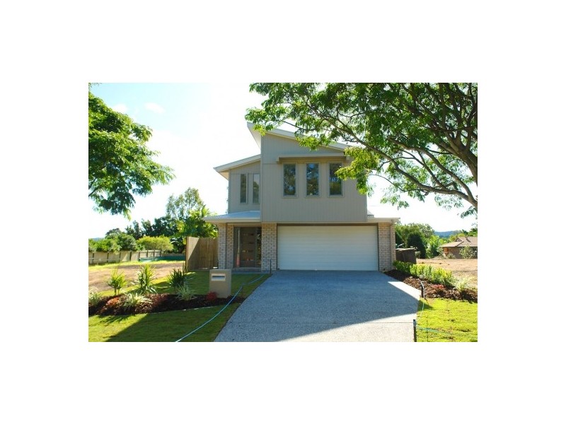 16 Nara Street, Kenmore QLD 4069