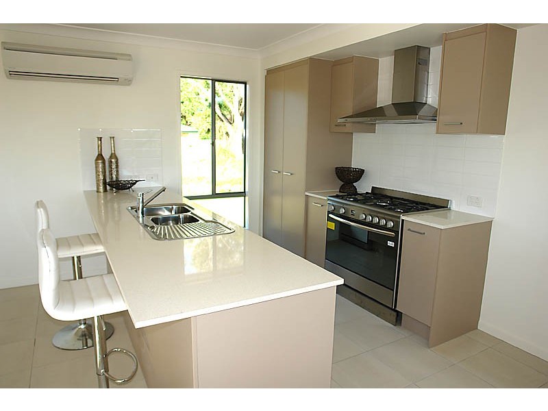 16 Nara Street, Kenmore QLD 4069