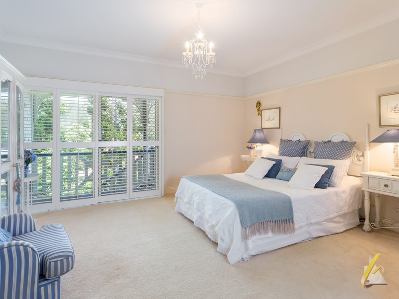 63 Drysdale Crescent, Brookfield QLD 4069