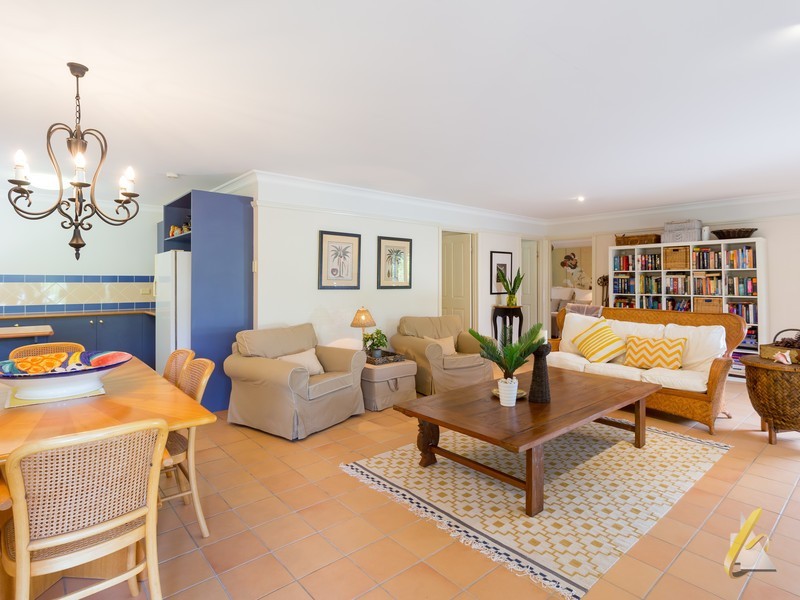 63 Drysdale Crescent, Brookfield QLD 4069