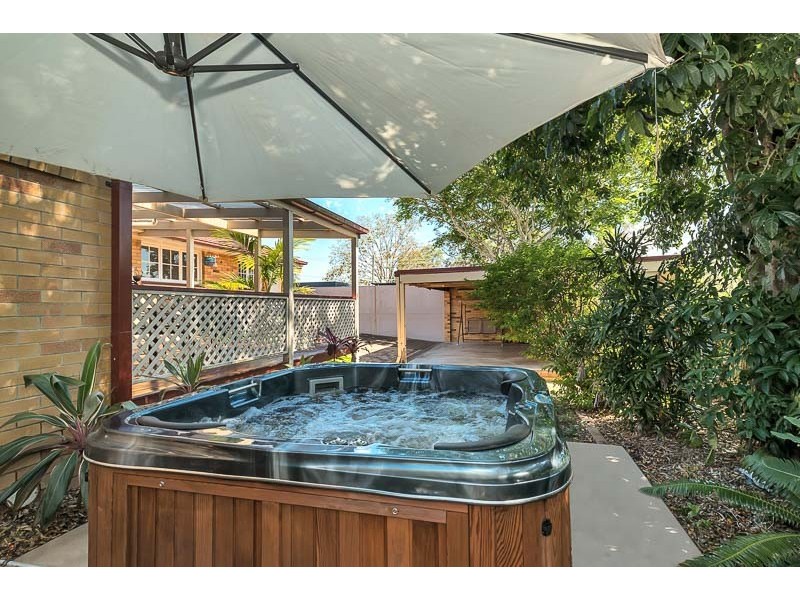 85 Marshall Lane, Kenmore QLD 4069