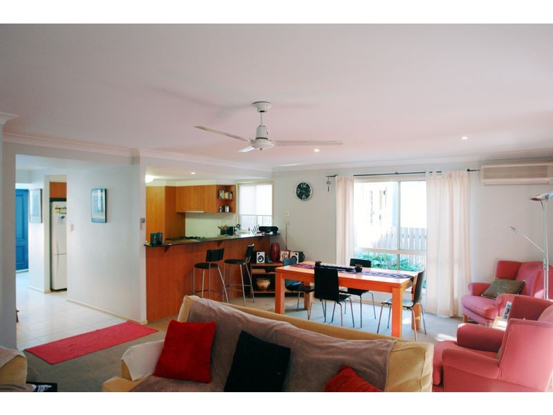 47 Newcomen Street, Indooroopilly QLD 4068