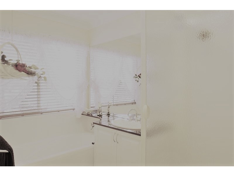 196 George Holt Drive, Mount Crosby QLD 4306