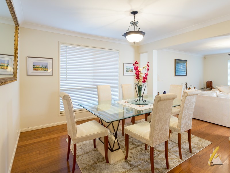 35 Woollahra Pl, Forest Lake QLD 4078