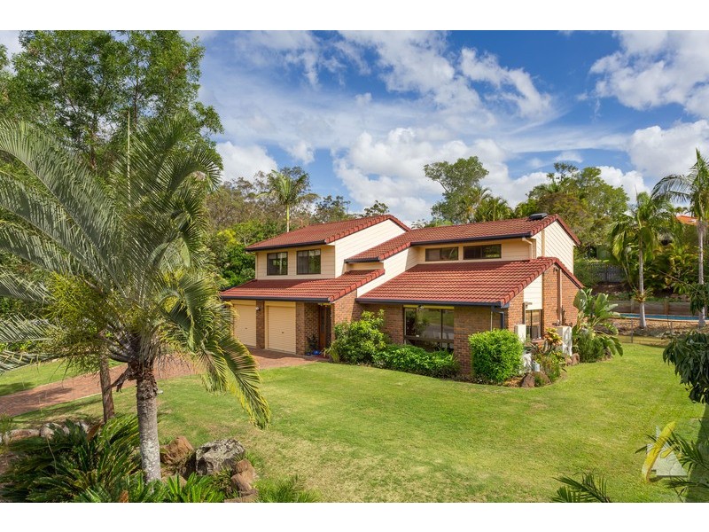 4 Tillbrook Street, Chapel Hill QLD 4069