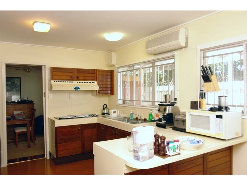 8 Gleneagle Street, Kenmore QLD 4069